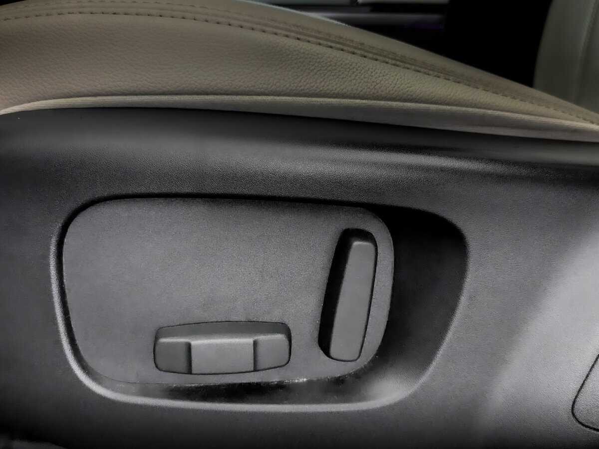 Land Rover Range Rover Velar с пробегом — 2017 год. Фото: #16