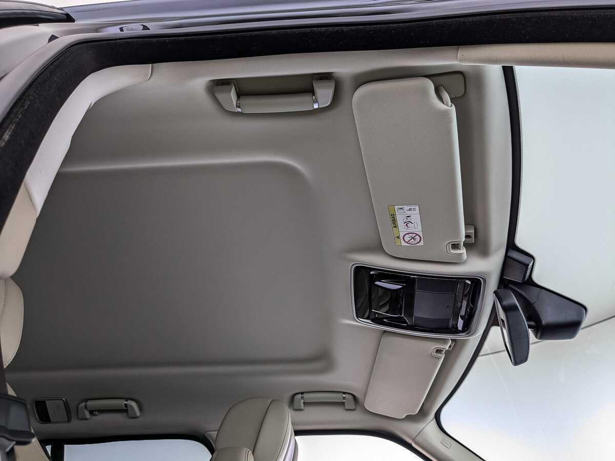 Land Rover Range Rover с пробегом — 2015 год. Фото: #18