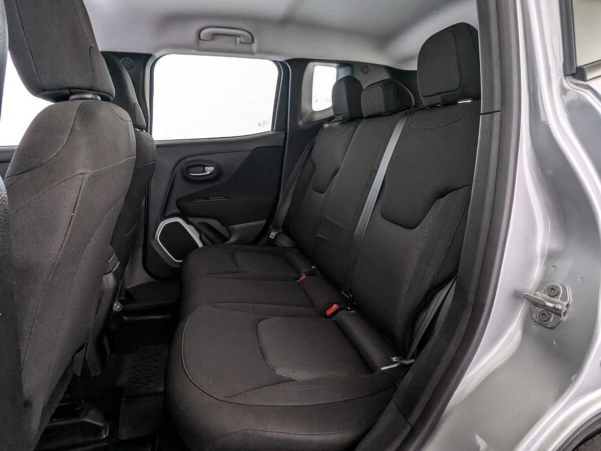 Jeep Renegade с пробегом — 2018 год. Фото: #13