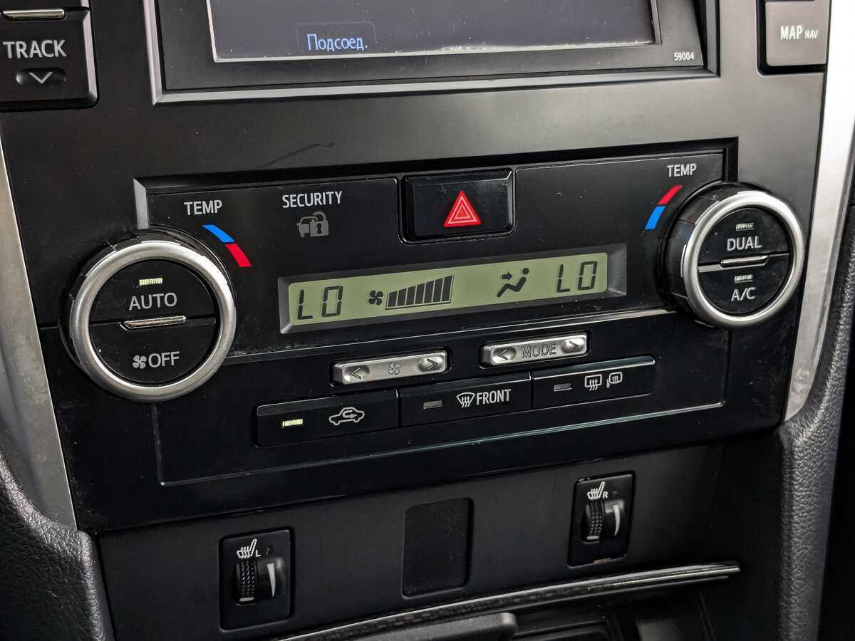 Toyota Camry с пробегом — 2014 год. Фото: #16