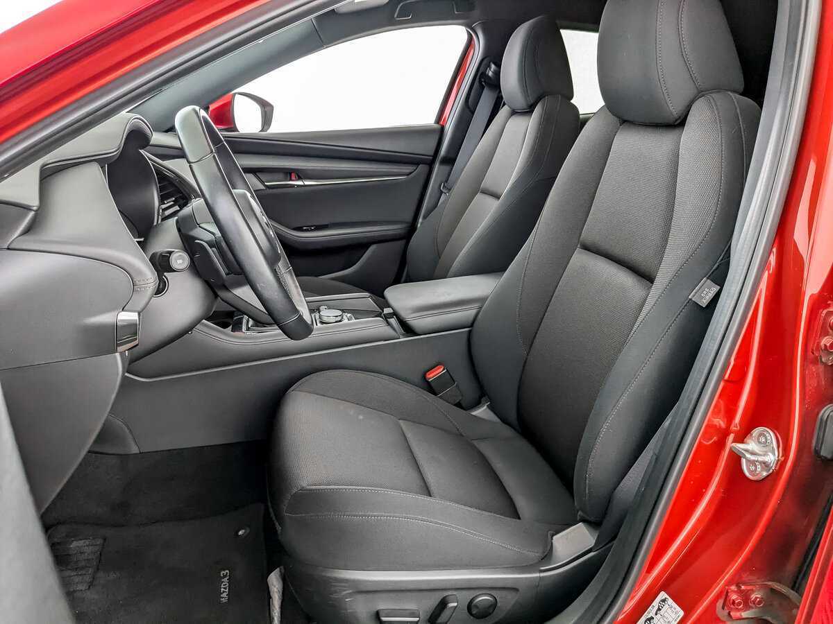 Mazda 3 с пробегом — 2019 год. Фото: #14