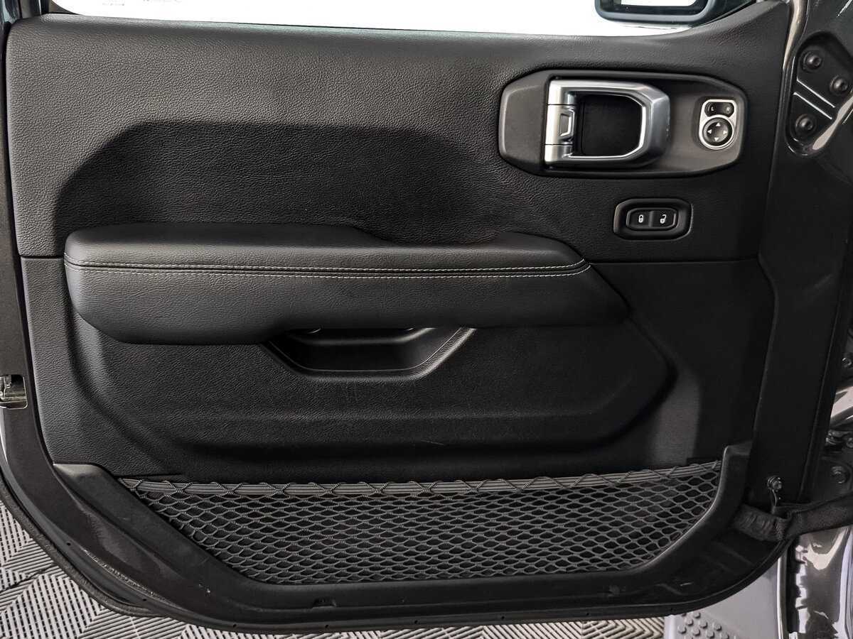 Jeep Wrangler с пробегом — 2019 год. Фото: #14