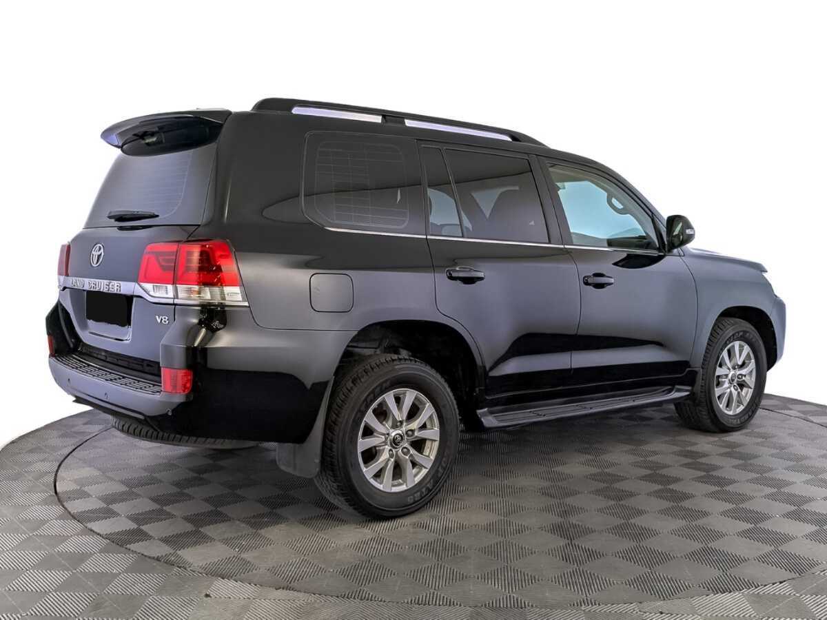 Toyota Land Cruiser с пробегом — 2017 год. Фото: #4