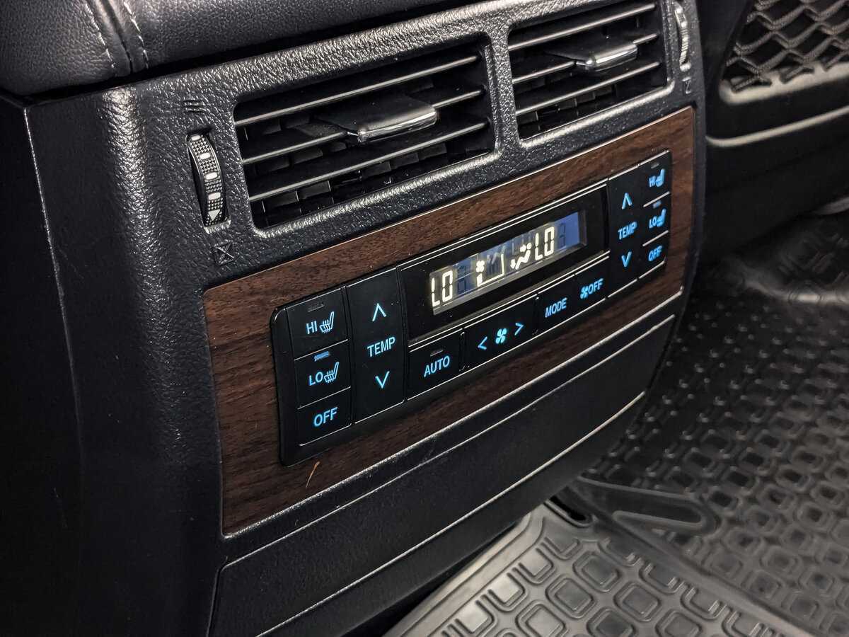 Toyota Land Cruiser с пробегом — 2017 год. Фото: #24