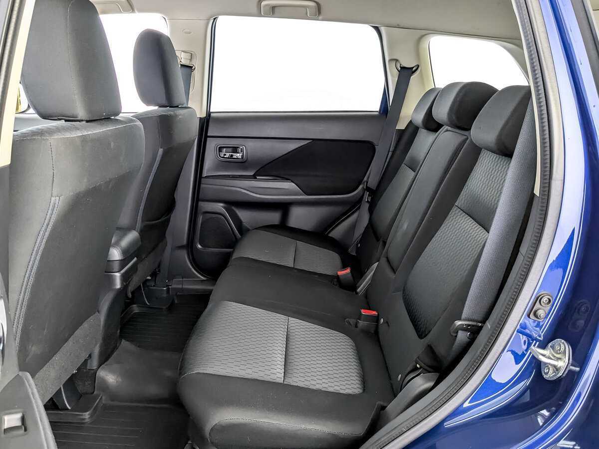 Mitsubishi Outlander с пробегом — 2014 год. Фото: #9