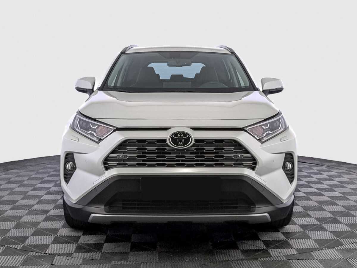 Toyota RAV4 с пробегом — 2021 год. Фото: #1