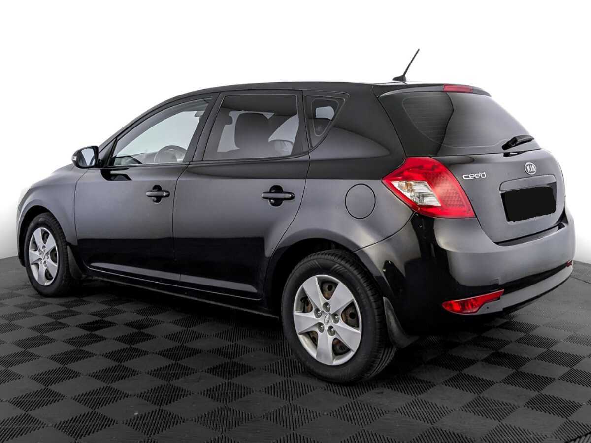 Kia Ceed с пробегом — 2010 год. Фото: #6