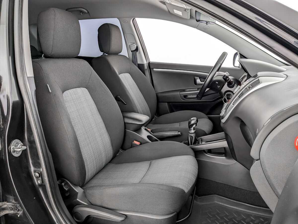 Kia Ceed с пробегом — 2010 год. Фото: #18