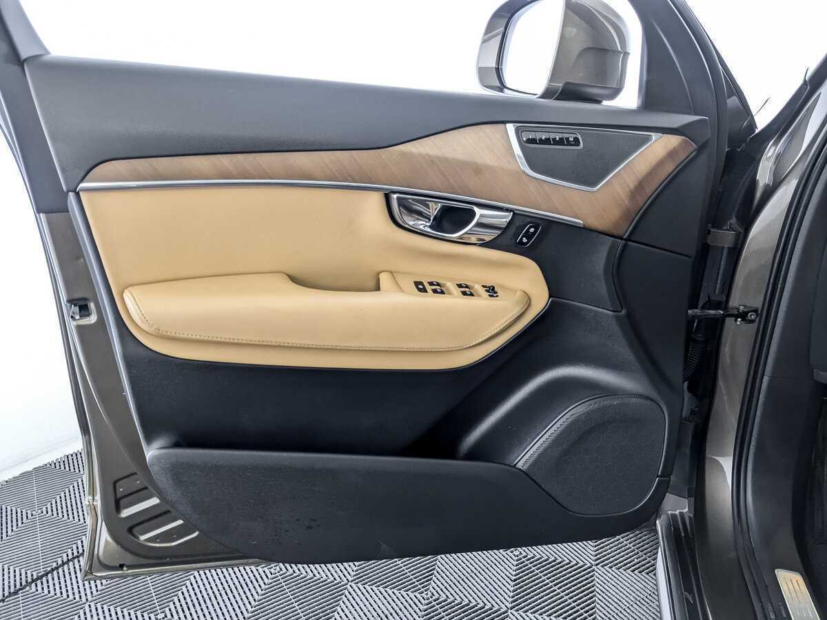 Volvo XC90 с пробегом — 2016 год. Фото: #14