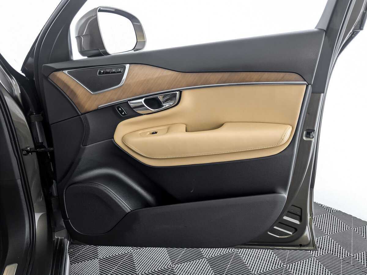 Volvo XC90 с пробегом — 2016 год. Фото: #21