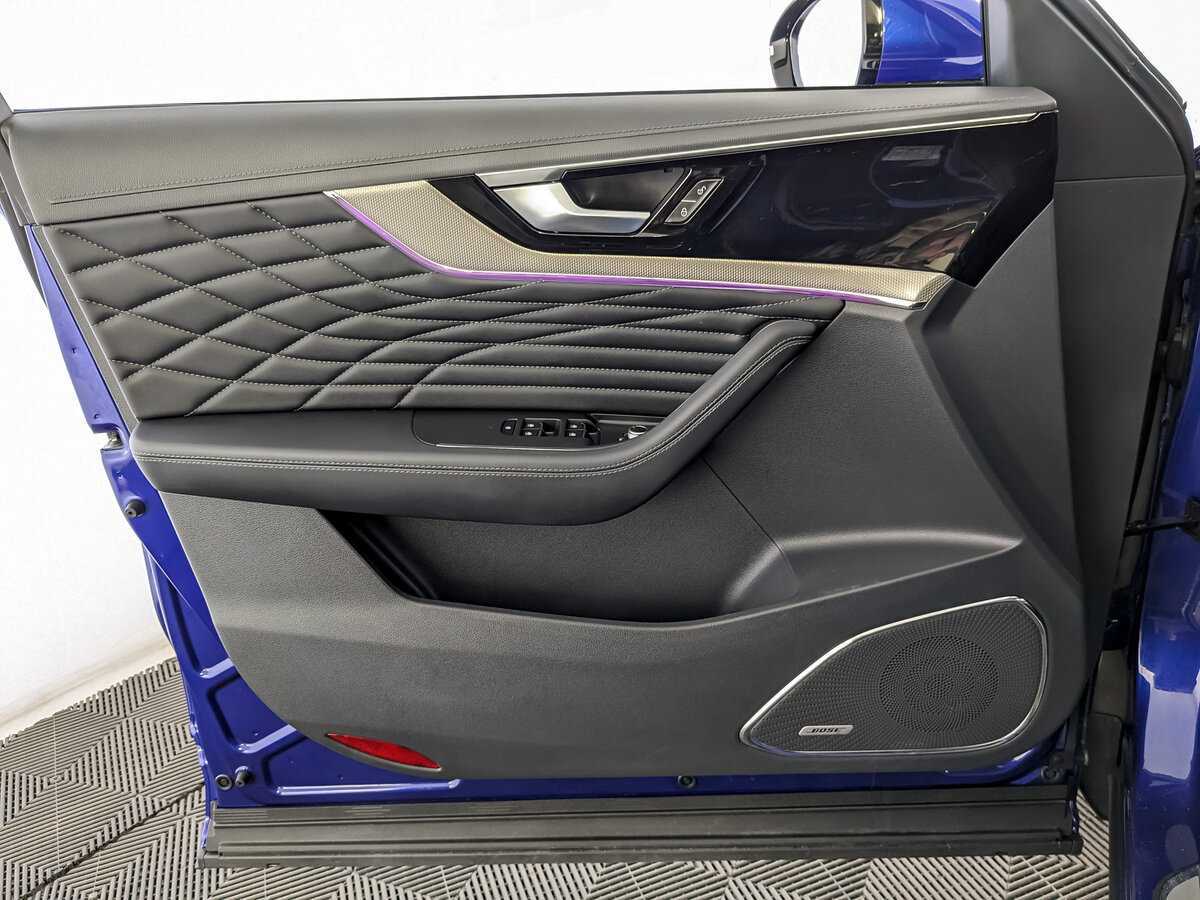 Hongqi HS5 с пробегом — 2023 год. Фото: #13