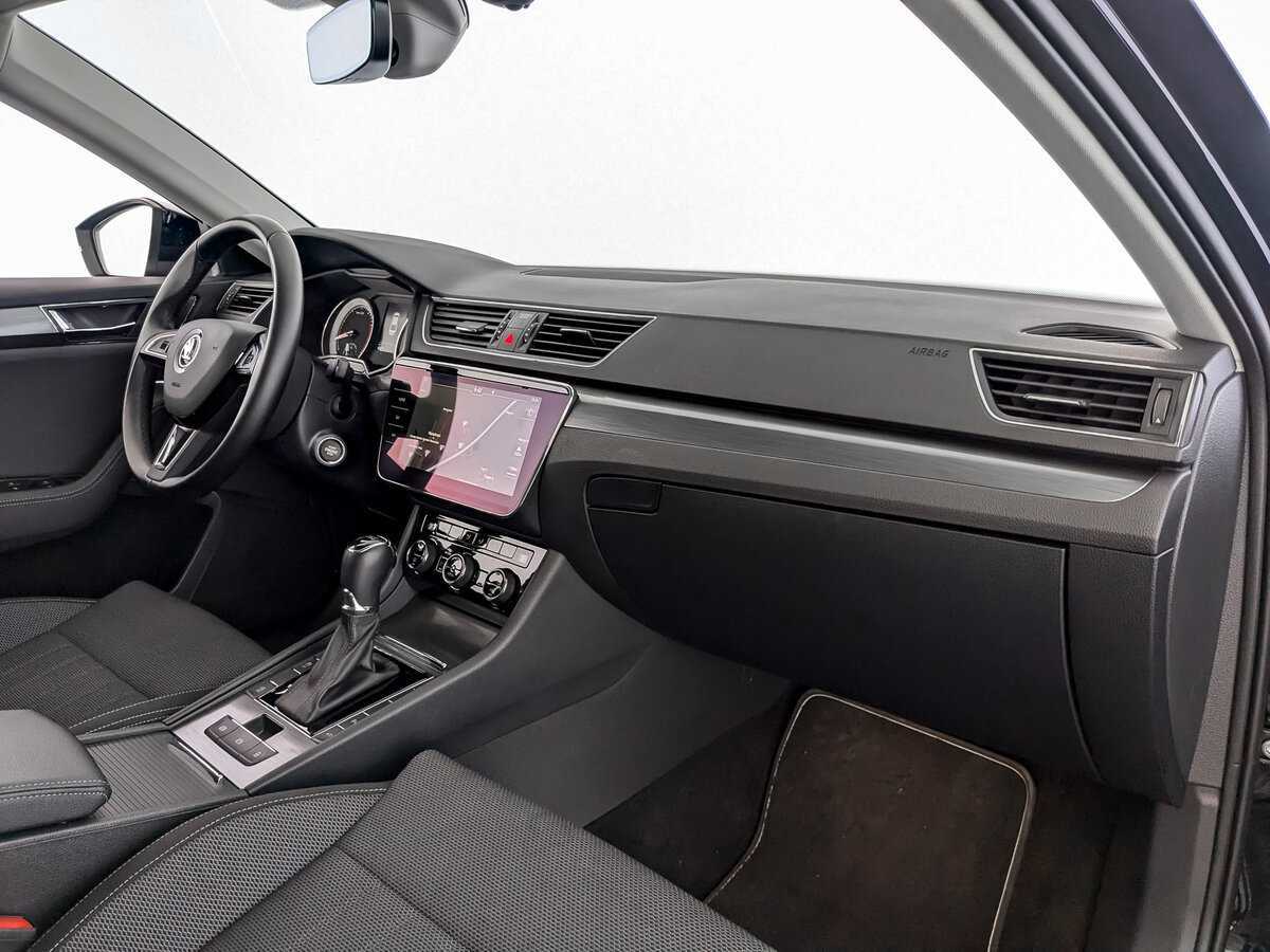 Skoda Superb с пробегом — 2020 год. Фото: #8