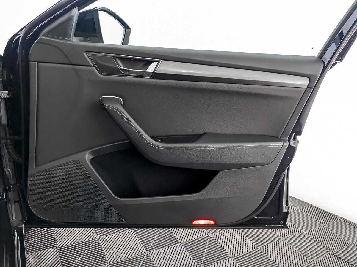 Skoda Superb с пробегом — 2020 год. Фото: #18