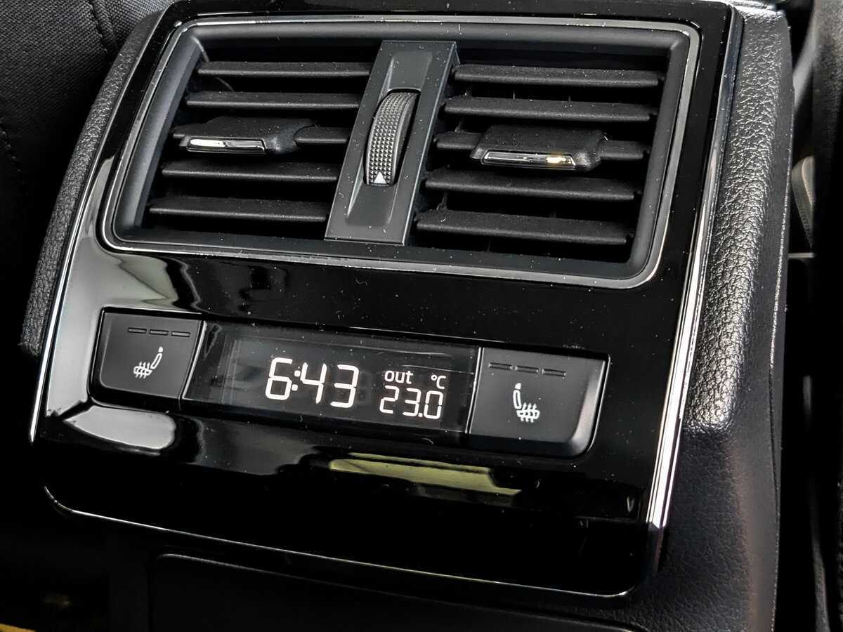 Skoda Superb с пробегом — 2020 год. Фото: #23