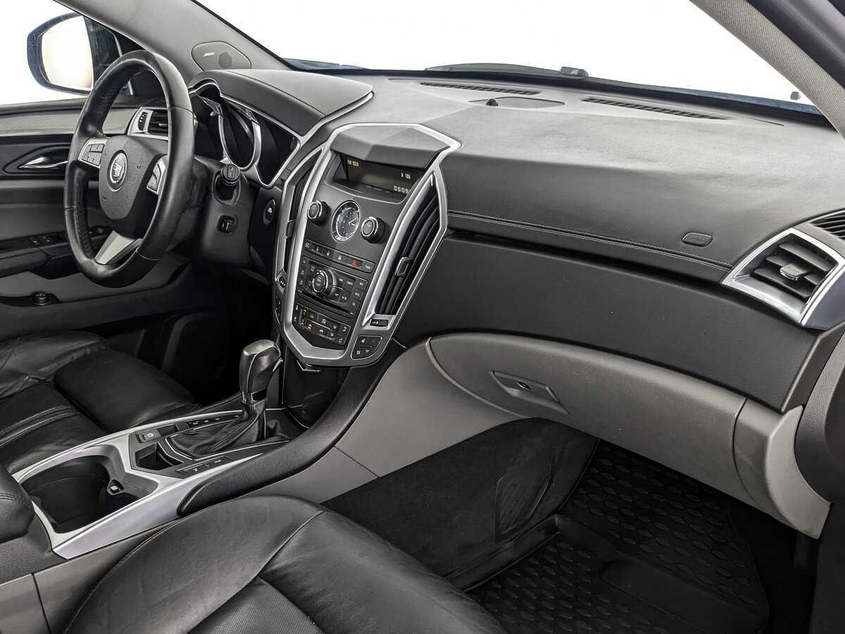 Cadillac SRX с пробегом — 2010 год. Фото: #8