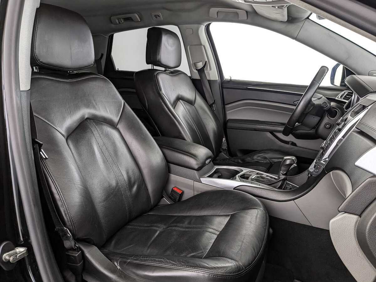 Cadillac SRX с пробегом — 2010 год. Фото: #19