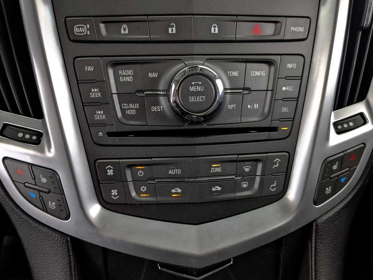 Cadillac SRX с пробегом — 2010 год. Фото: #25