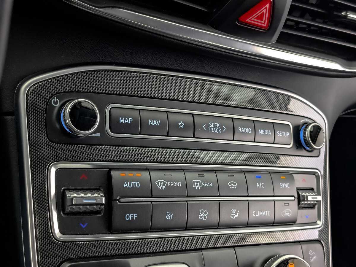 Hyundai Santa Fe с пробегом — 2021 год. Фото: #24