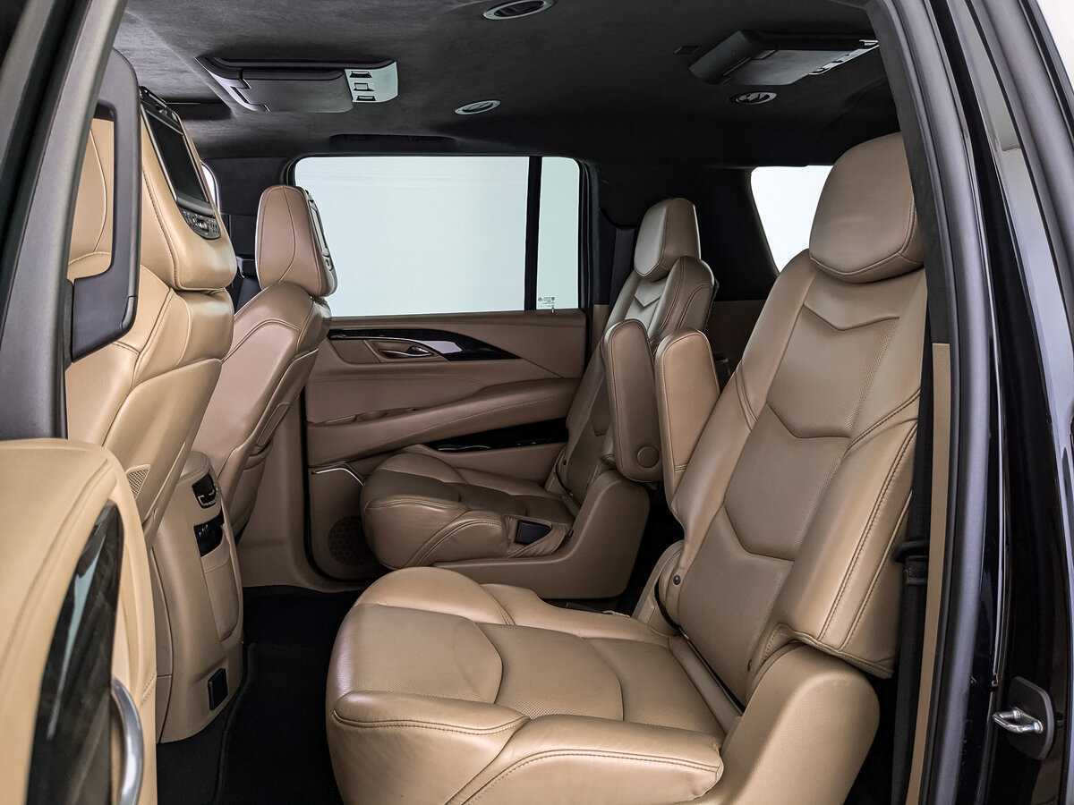 Cadillac Escalade с пробегом — 2018 год. Фото: #13