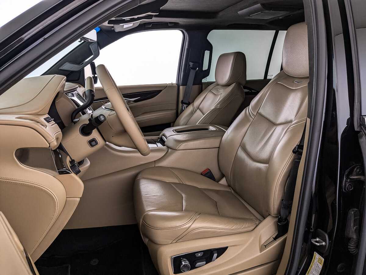 Cadillac Escalade с пробегом — 2018 год. Фото: #15
