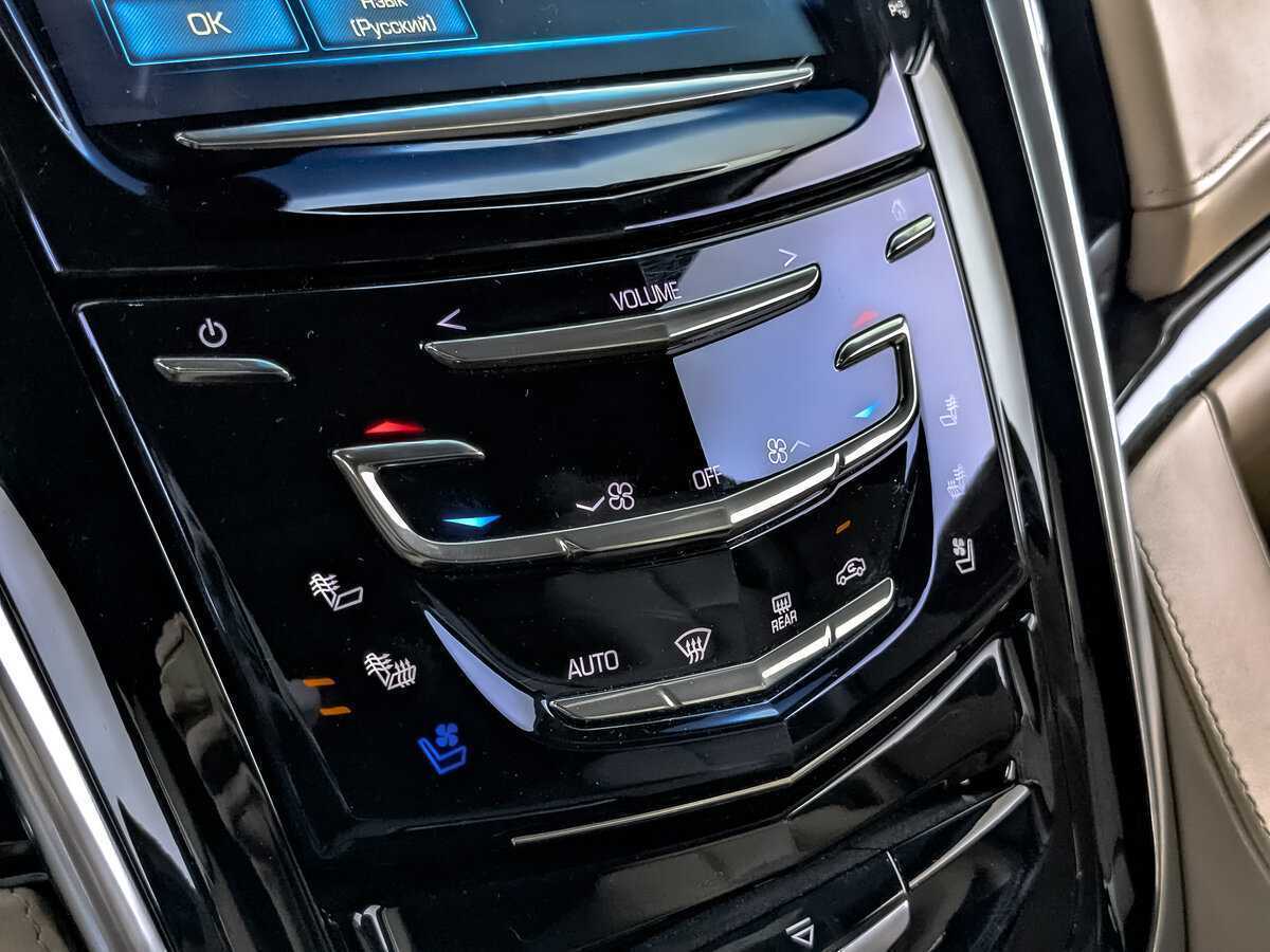 Cadillac Escalade с пробегом — 2018 год. Фото: #16