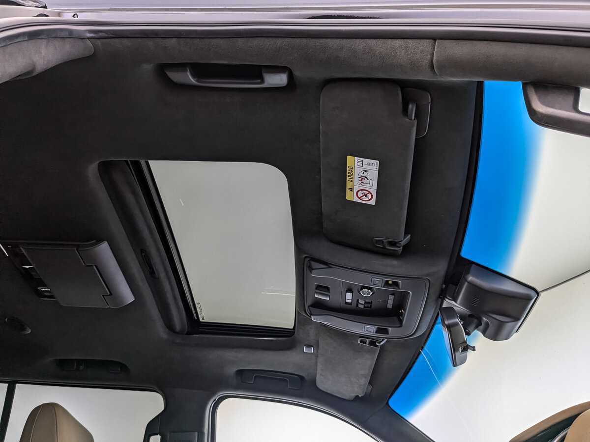 Cadillac Escalade с пробегом — 2018 год. Фото: #17