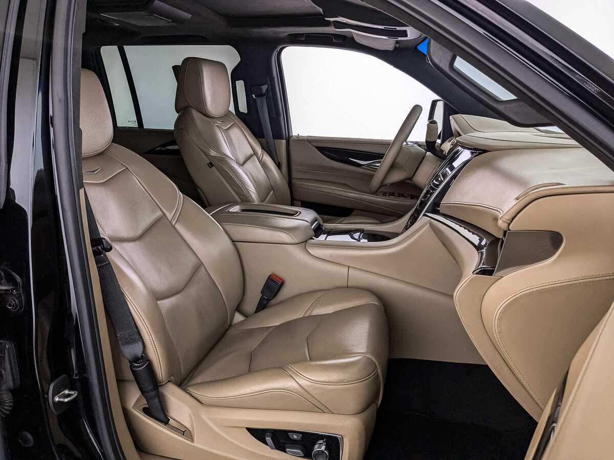 Cadillac Escalade с пробегом — 2018 год. Фото: #18