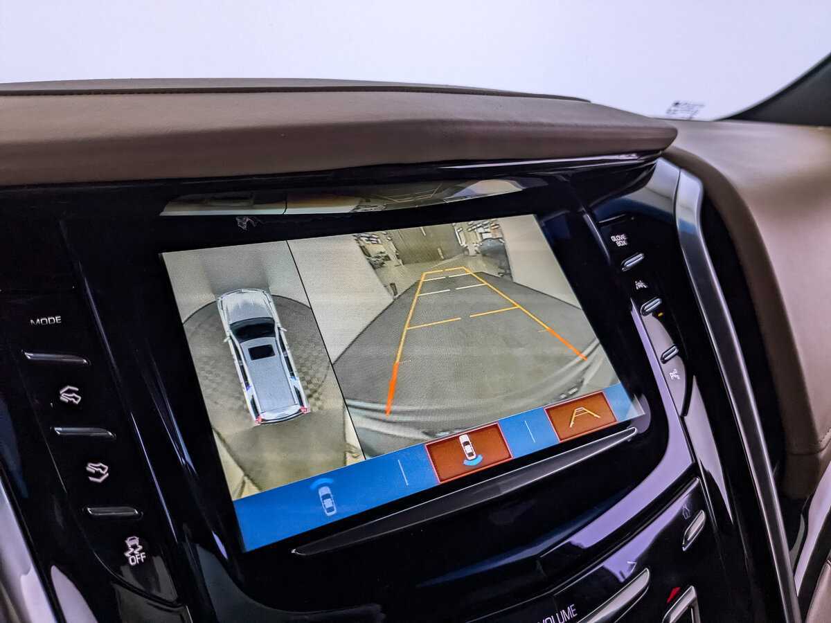 Cadillac Escalade с пробегом — 2018 год. Фото: #22