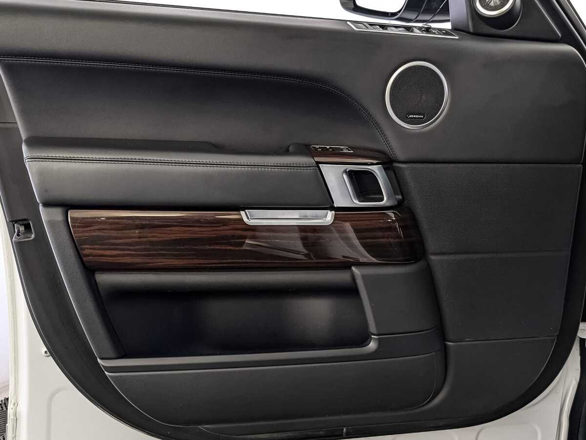 Land Rover Range Rover с пробегом — 2014 год. Фото: #14