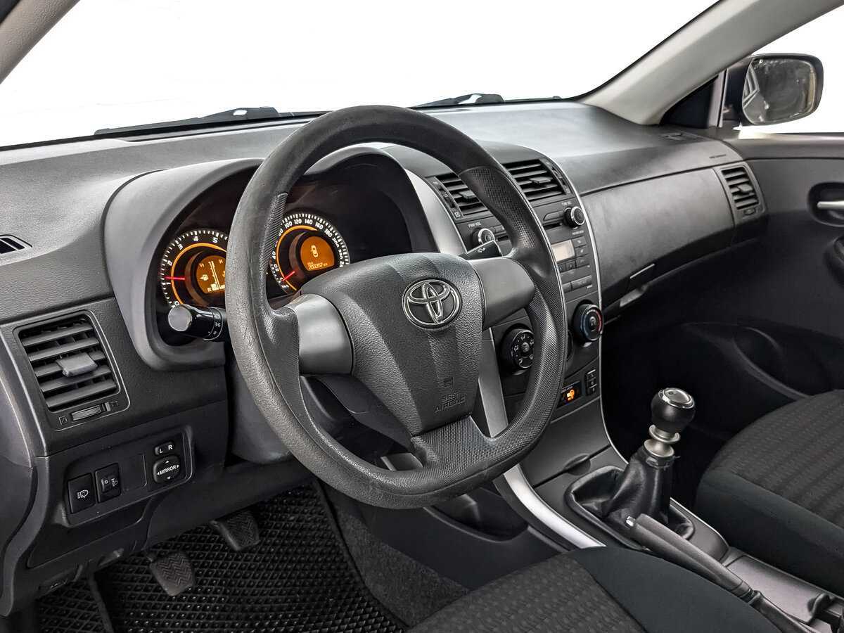 Toyota Corolla с пробегом — 2010 год. Фото: #9