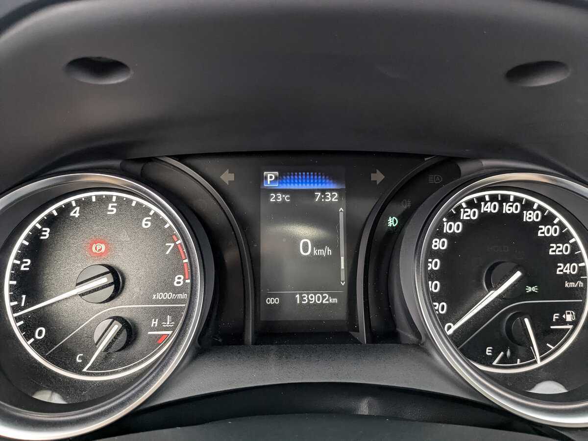 Toyota Camry с пробегом — 2022 год. Фото: #11