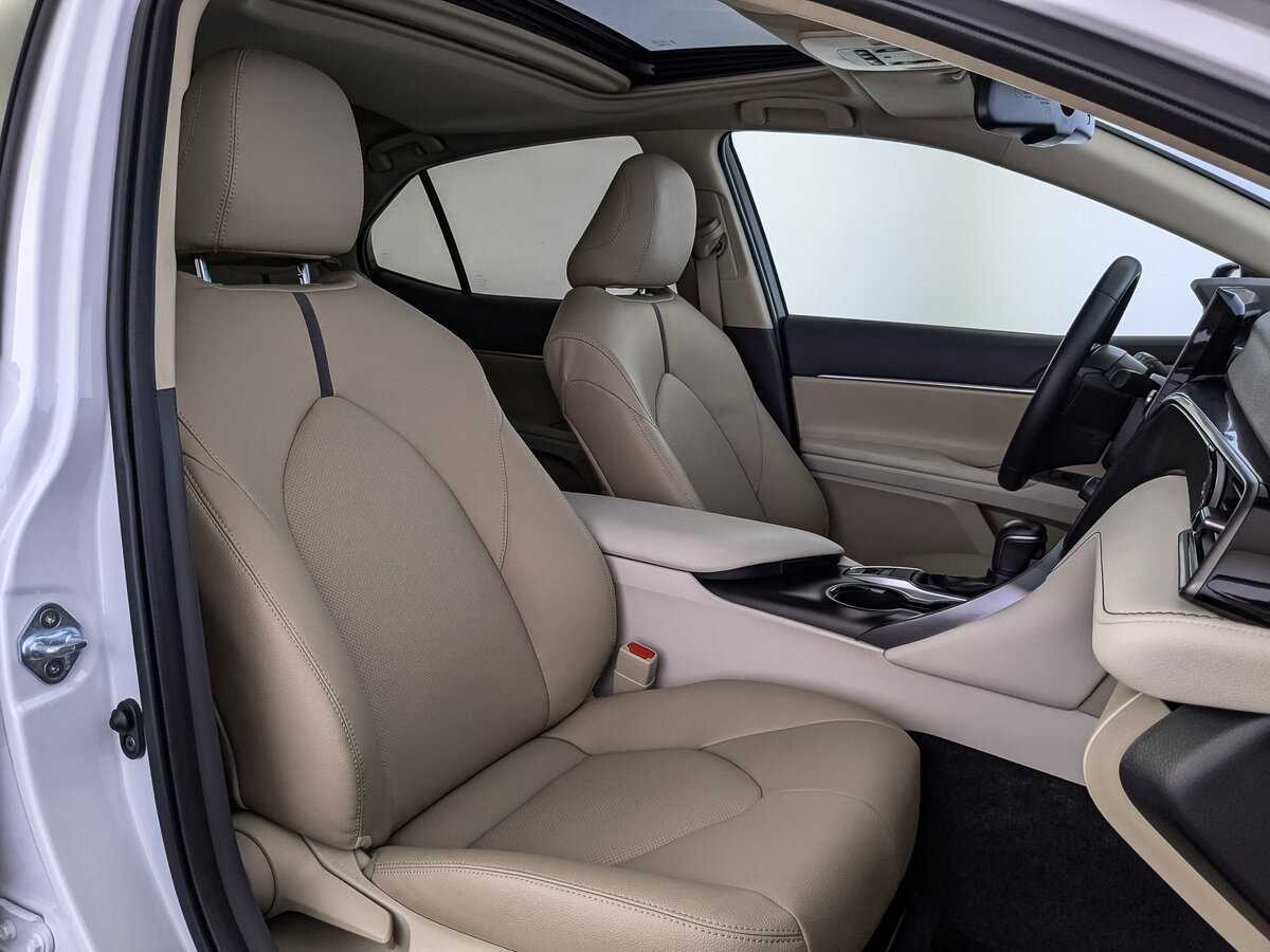 Toyota Camry с пробегом — 2022 год. Фото: #19