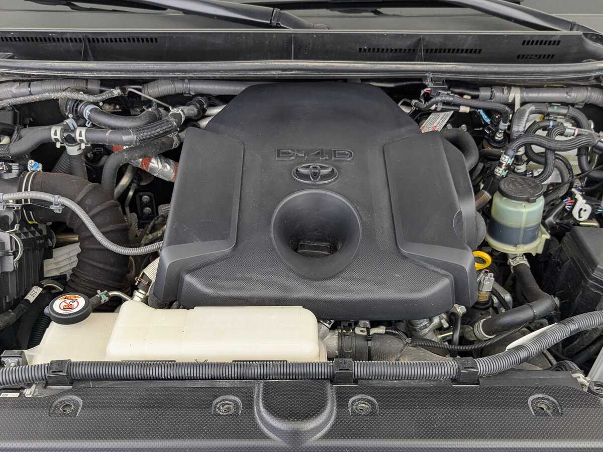 Toyota Land Cruiser Prado с пробегом — 2018 год. Фото: #8