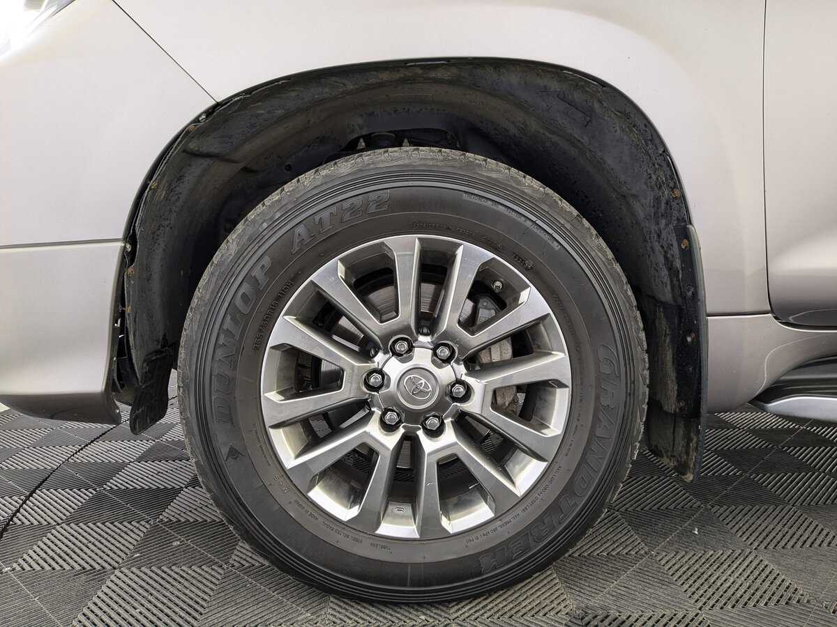 Toyota Land Cruiser Prado с пробегом — 2018 год. Фото: #11