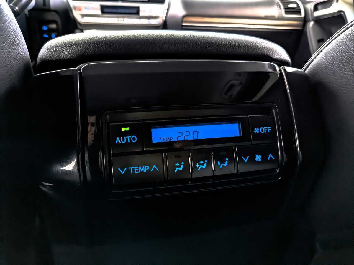 Toyota Land Cruiser Prado с пробегом — 2018 год. Фото: #24