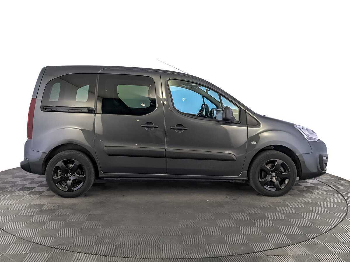 Peugeot Partner с пробегом — 2022 год. Фото: #3