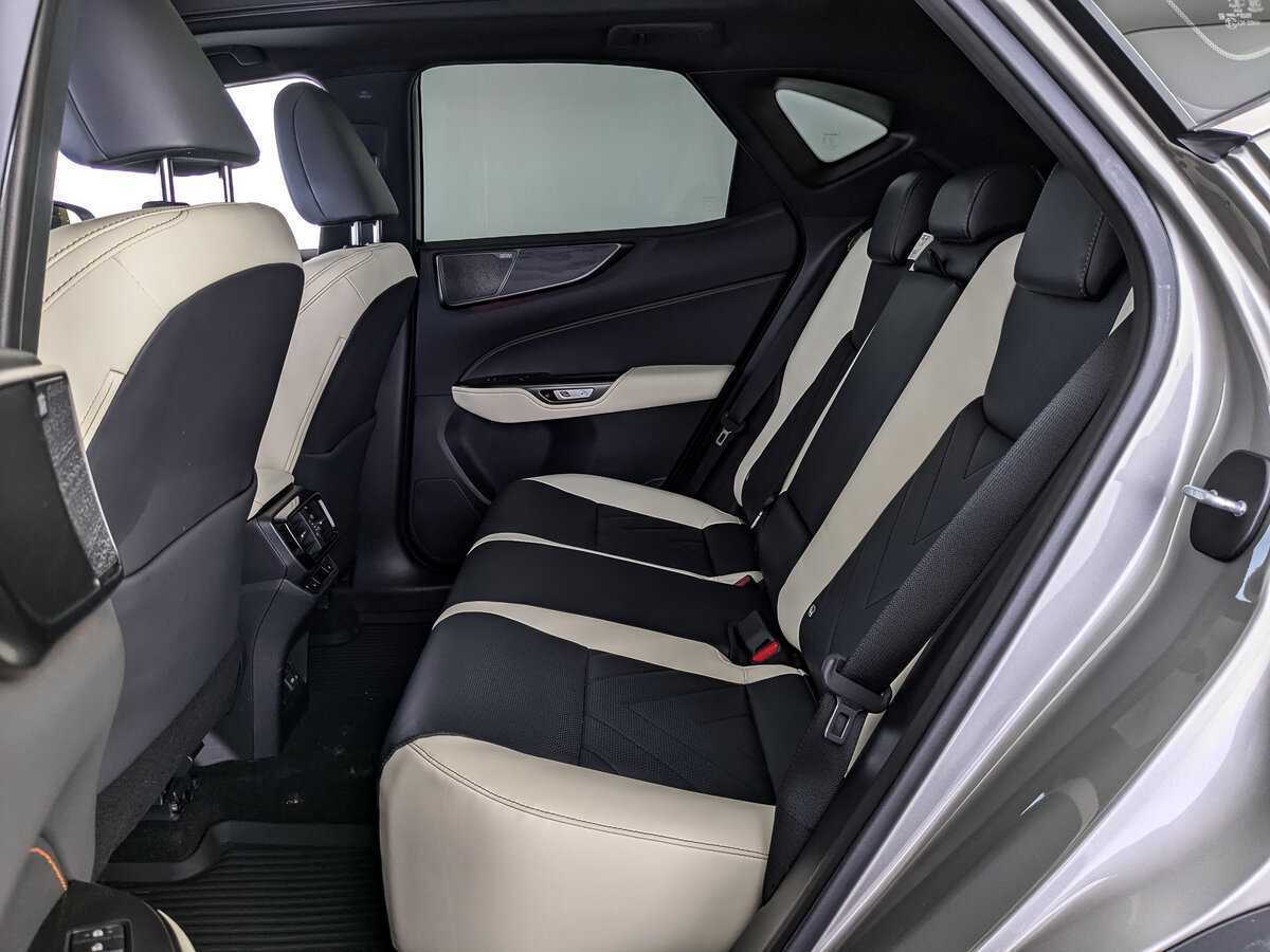 Lexus NX с пробегом — 2021 год. Фото: #13