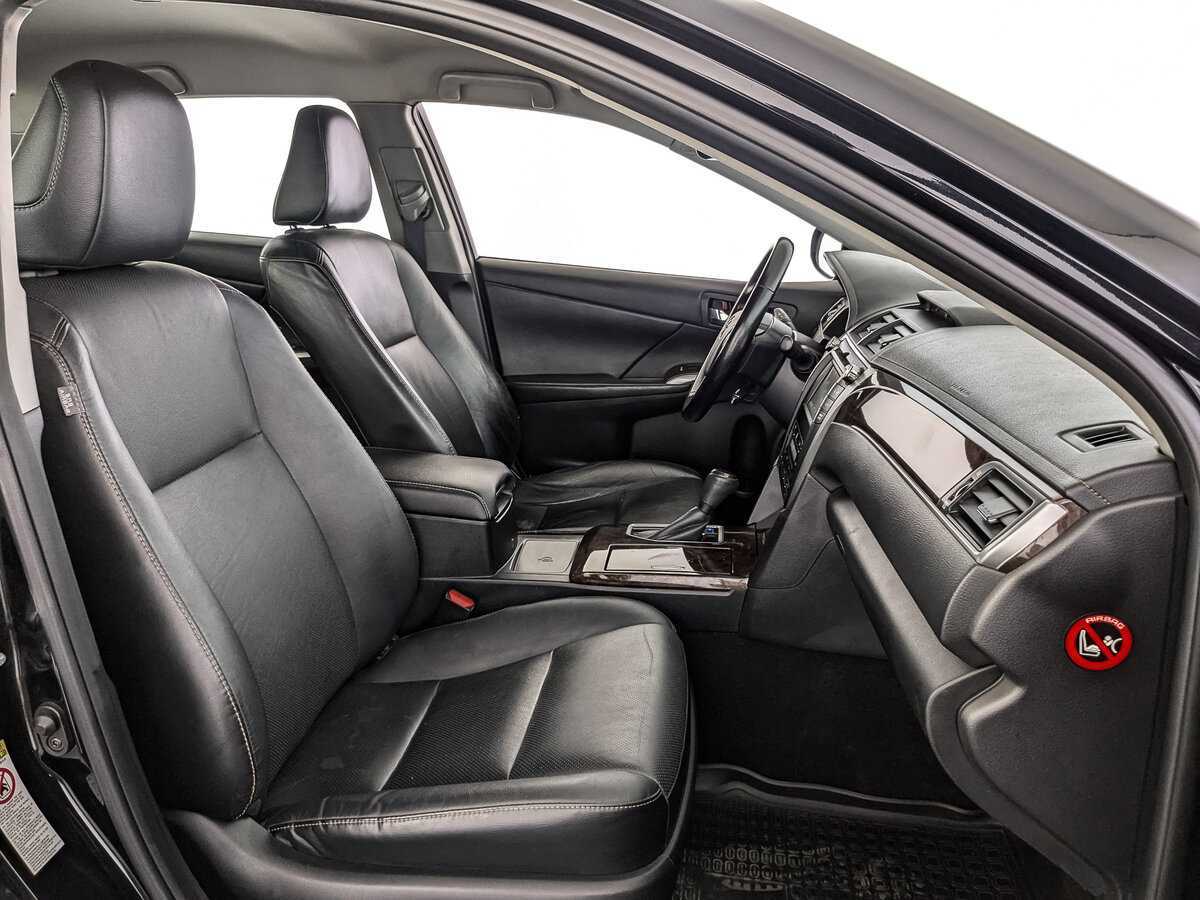 Toyota Camry с пробегом — 2017 год. Фото: #19