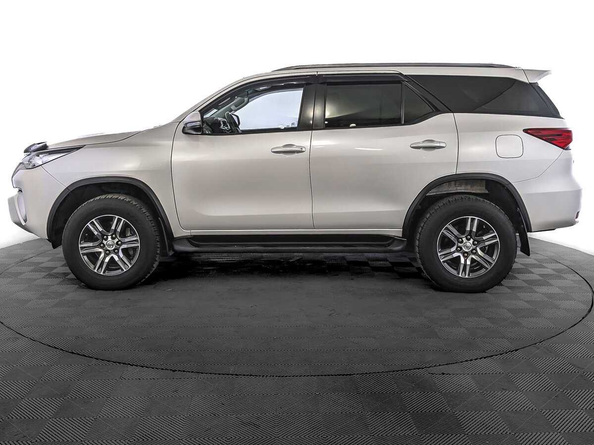 Toyota Fortuner с пробегом — 2018 год. Фото: #7