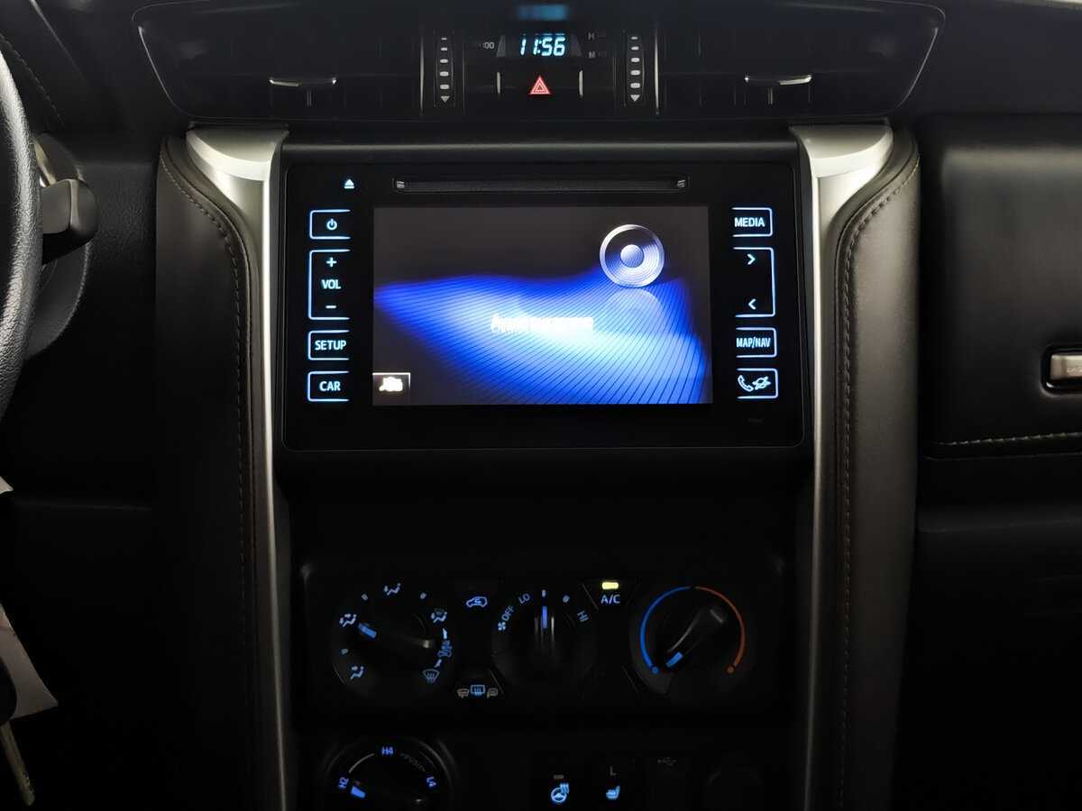 Toyota Fortuner с пробегом — 2018 год. Фото: #12