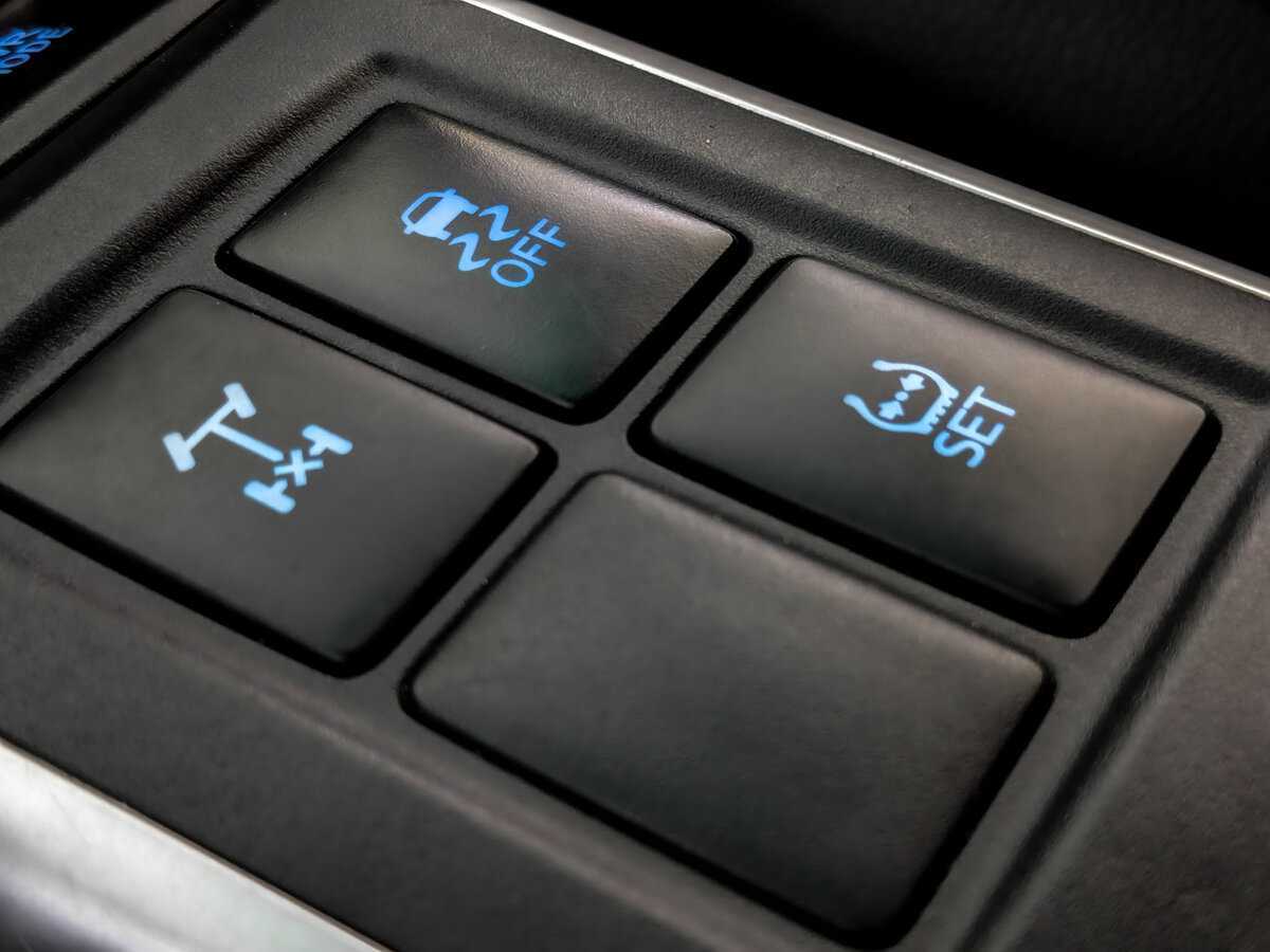 Toyota Fortuner с пробегом — 2018 год. Фото: #22