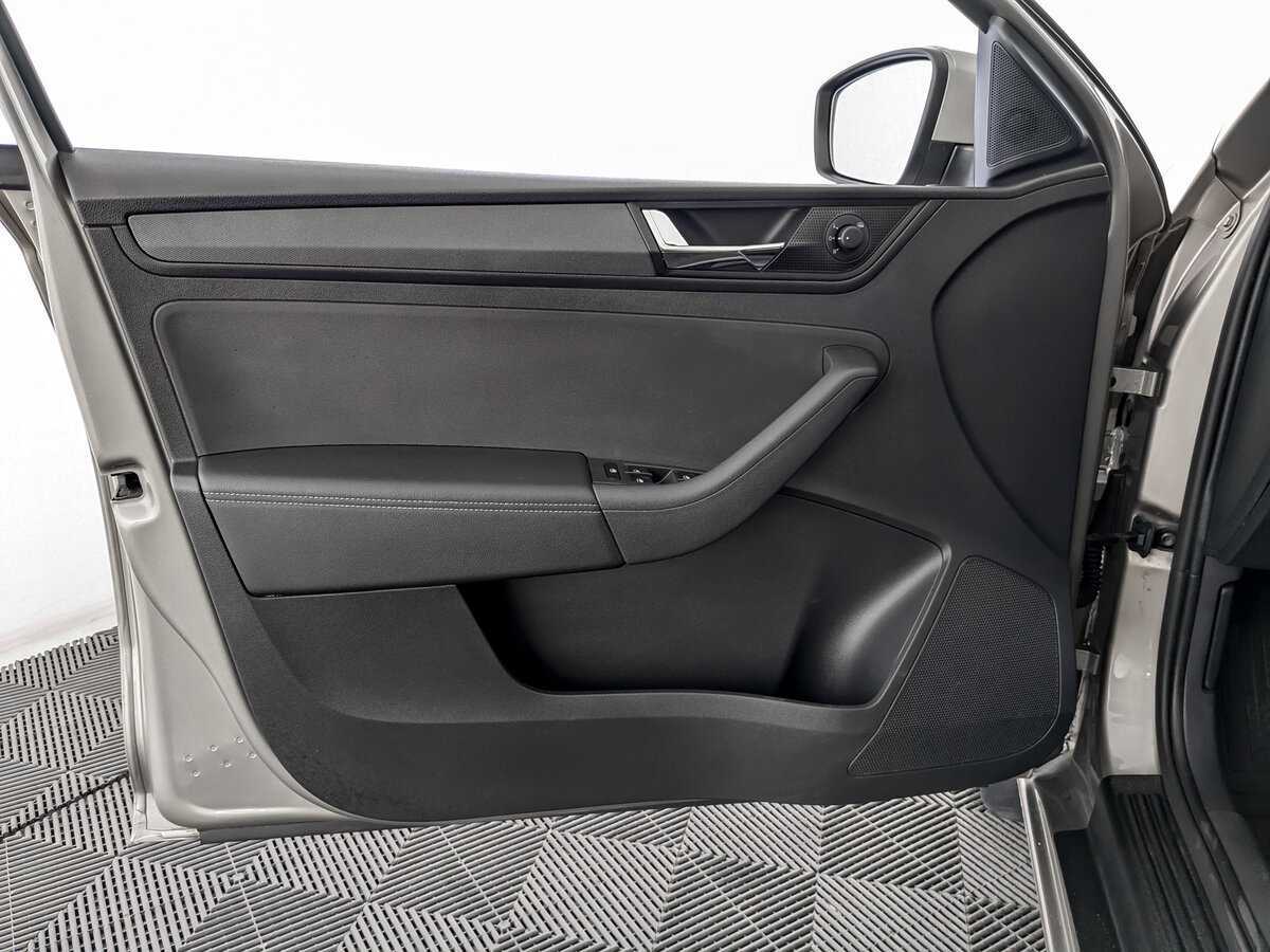 Skoda Rapid с пробегом — 2020 год. Фото: #14