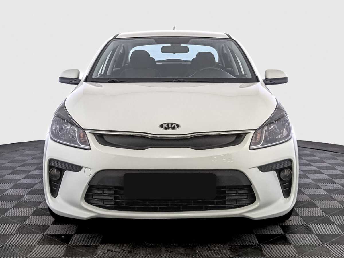 Kia Rio с пробегом — 2020 год. Фото: #1