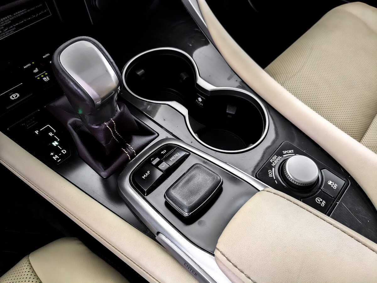 Lexus RX с пробегом — 2017 год. Фото: #22