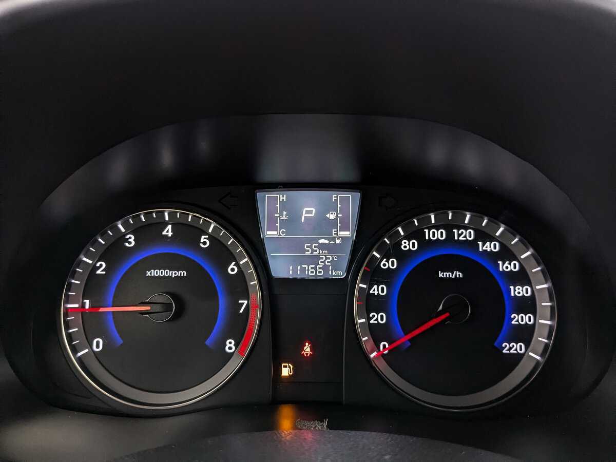 Hyundai Solaris с пробегом — 2015 год. Фото: #11