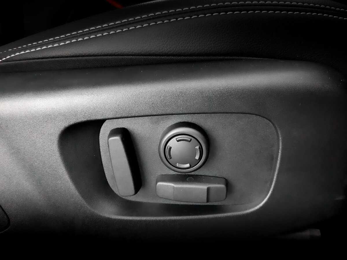 Land Rover Range Rover Velar с пробегом — 2021 год. Фото: #18