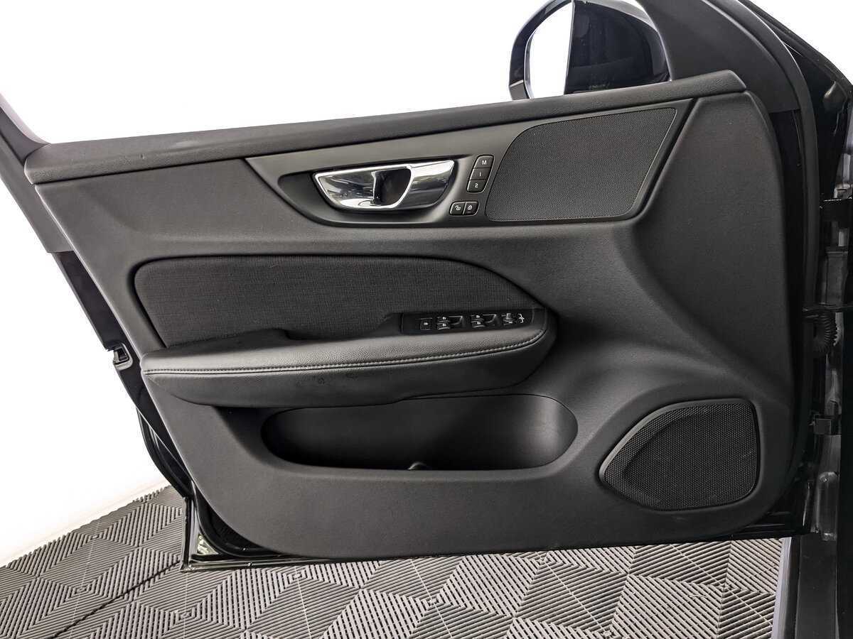 Volvo V60 Cross Country с пробегом — 2020 год. Фото: #14