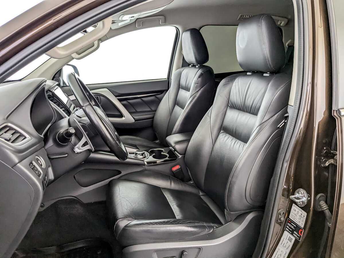 Mitsubishi Pajero Sport с пробегом — 2019 год. Фото: #15