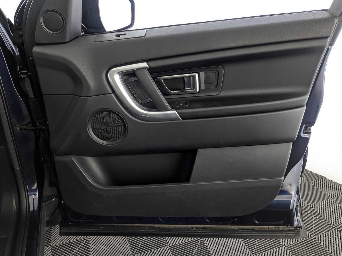 Land Rover Discovery Sport с пробегом — 2016 год. Фото: #19