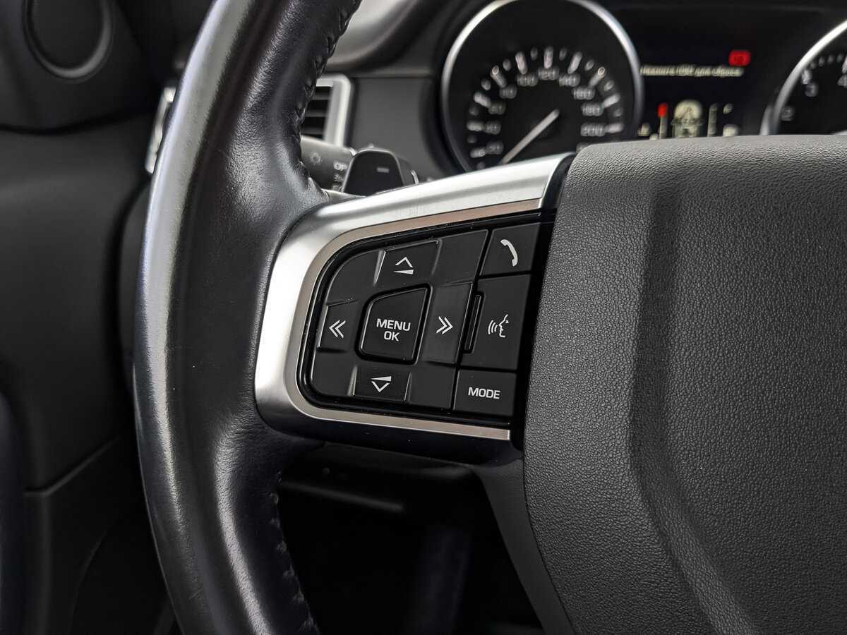 Land Rover Discovery Sport с пробегом — 2016 год. Фото: #20